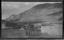 Tibetan soldiers at the Gyanste Fort