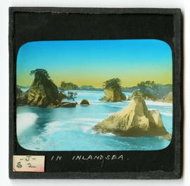 Islands in the sea