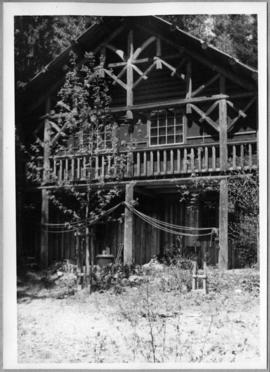 Log structure, front view