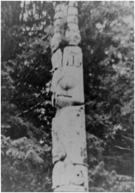 Unidentified totem pole