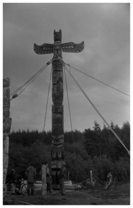 Chief Mungo Martin memorial, pole raising