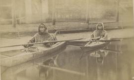 Men in kayak, Laborador