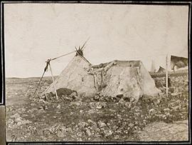 Inuit Camp at Igluligaarjuk