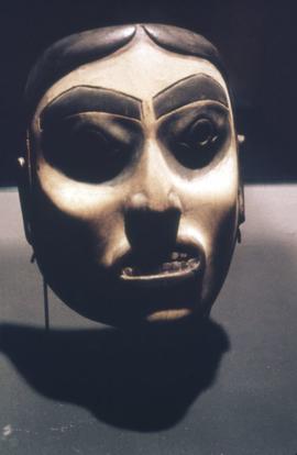 Mask on display in Montréal