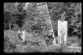 Totem pole being lowered