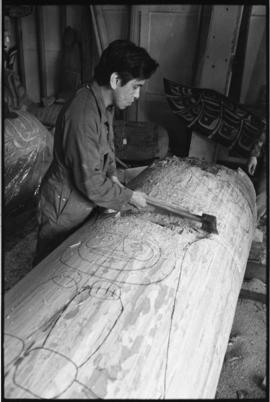 Crew and log at the old UBC carving shed