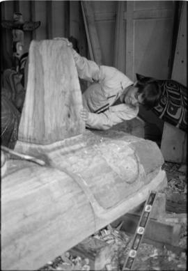 Crew and log at the old UBC carving shed
