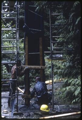 Supports being affixed to a totem pole