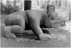 Bill Reid's Bear sculture