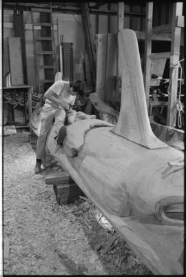 Crew and log at the old UBC carving shed