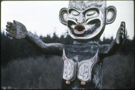 Dzunuk'wa totem pole with thunderbird by Willie Seaweed