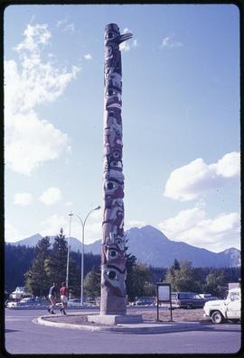 Totem pole in Jasper