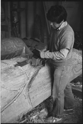 Crew and log at the old UBC carving shed