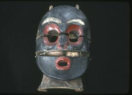 Splitting Dzunuk'wa Mask